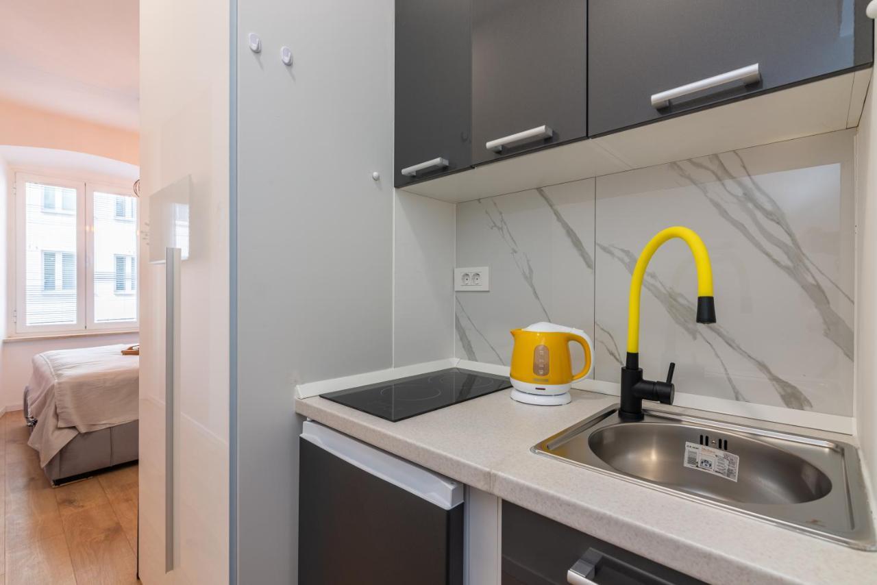 Apartments & Rooms Six 里耶卡 外观 照片