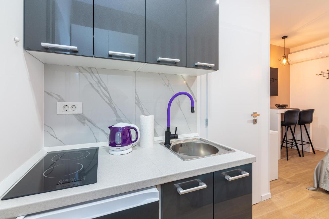 Apartments & Rooms Six 里耶卡 外观 照片